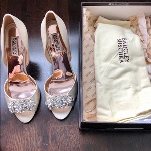 Badgley Mischka 'Giana' Satin d'Orsay Pump
